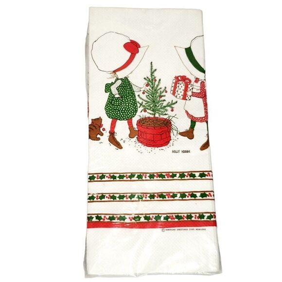 Vtg 1973 Christmas Holly Hobbie Crepe Tablecover Tablecloth Cottagecore Red - Picture 1 of 3